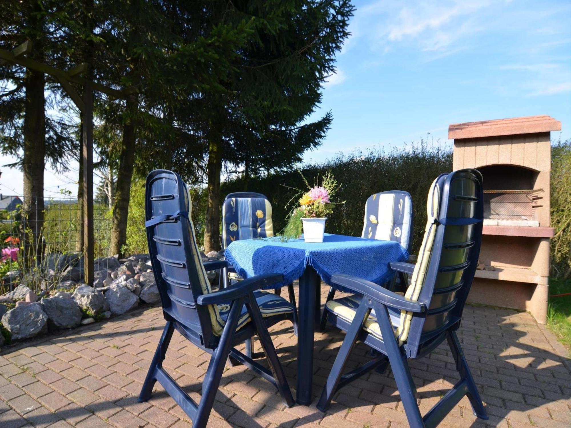 Holiday Home In Neustadt Am Rennsteig With Pond Exteriér fotografie
